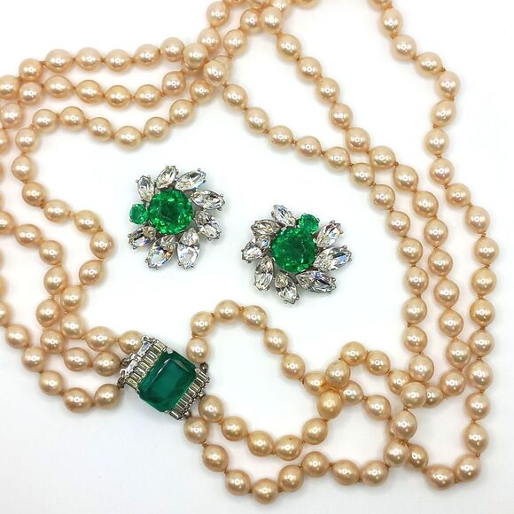 VENDOME & Crown Trifari Vintage Glamour Girl Faux Pearl Necklace Earrings Runway - Picture 3 of 9